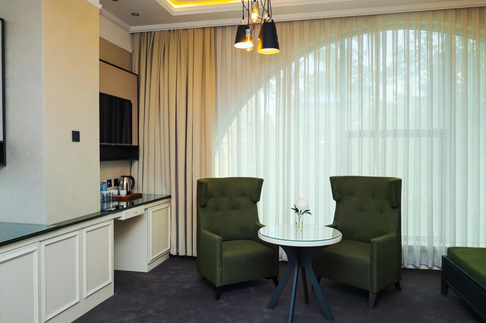 Dondar Formula 1 View Hotel 4*
